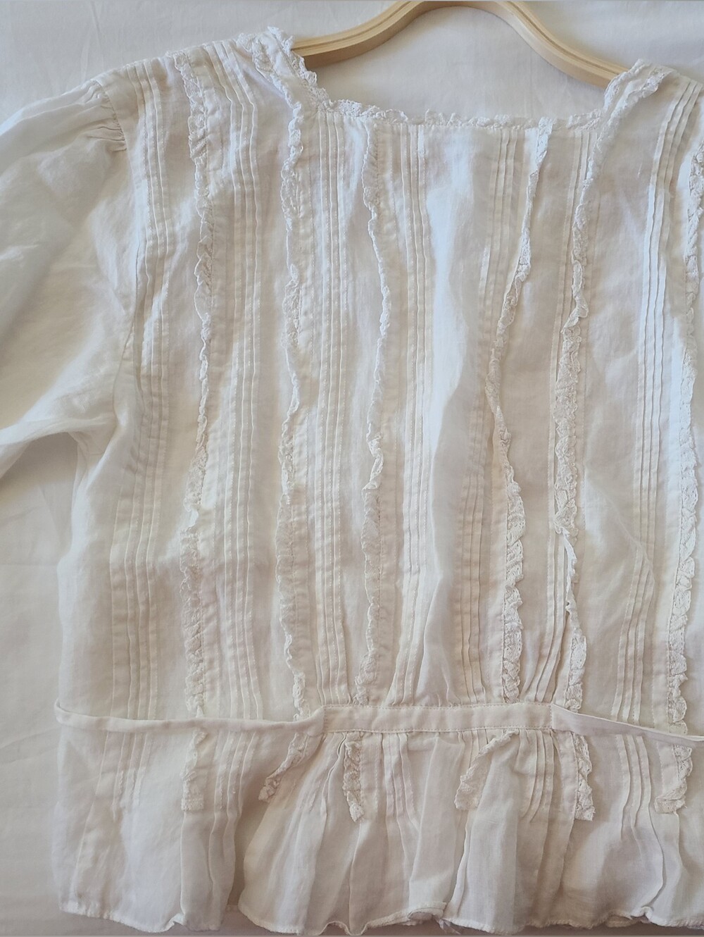 Doen Lacey Tie Top - Picture 5 of 6